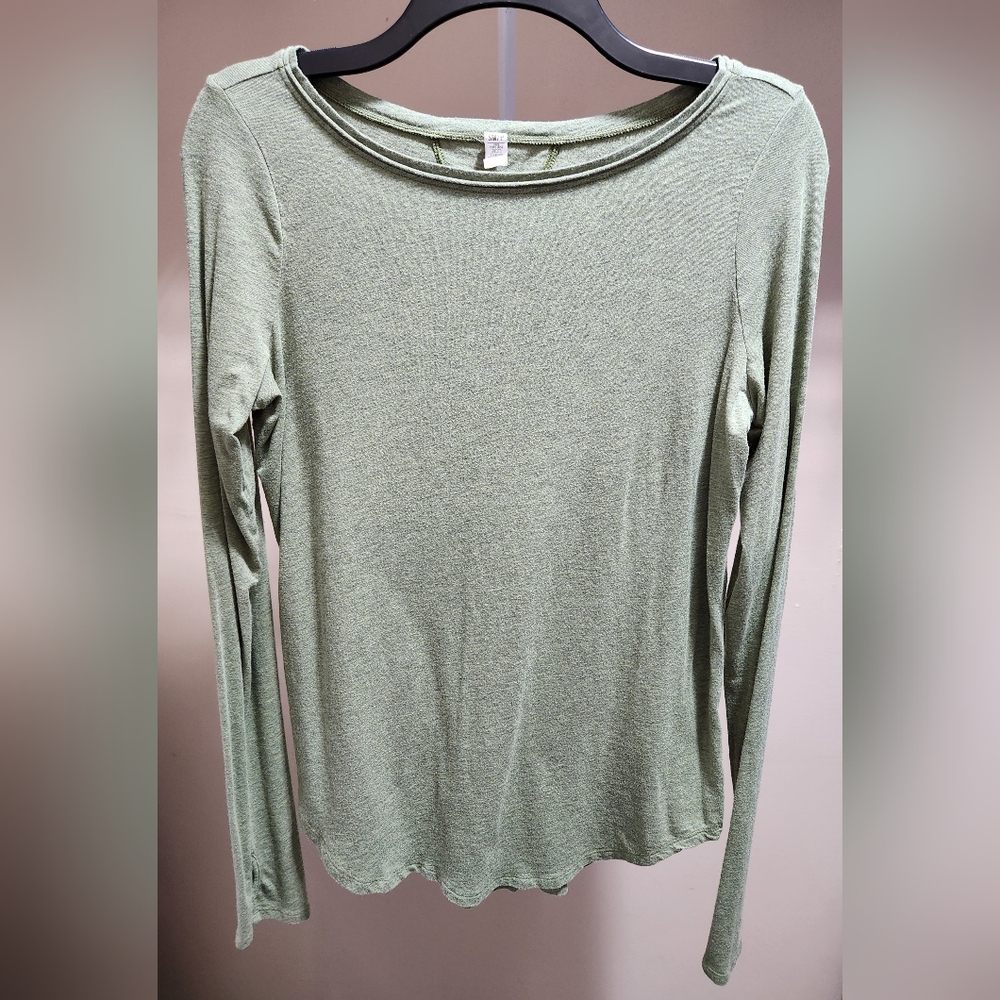 Under Armour Green Fitted Long Sleeve Tee